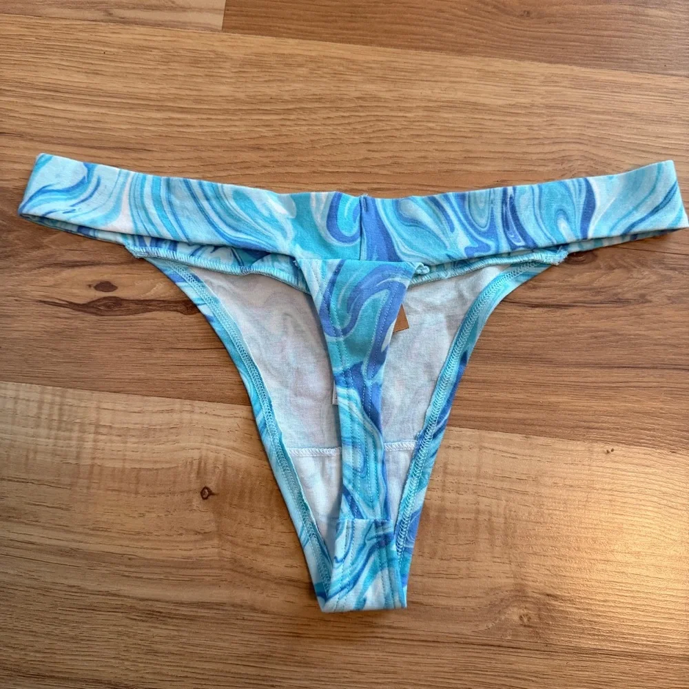 New Victoria's Secret PINK Blue Breeze Marble Print Thong Panty V Waistband Med - Picture 3 of 4